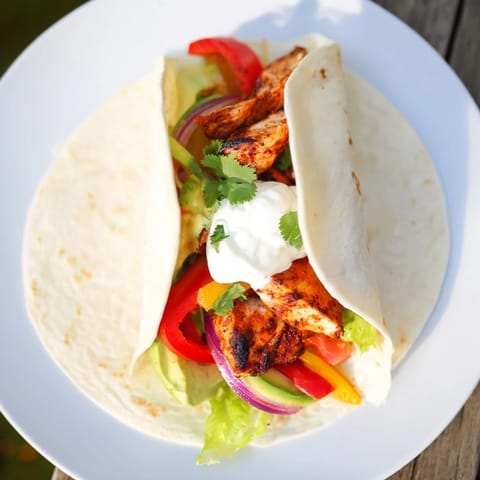 Sheet-Pan Fajita Chicken Wraps